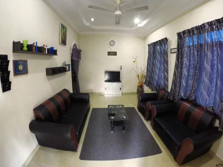 Homestay Tok Abah Kuala Besut Buitenkant foto